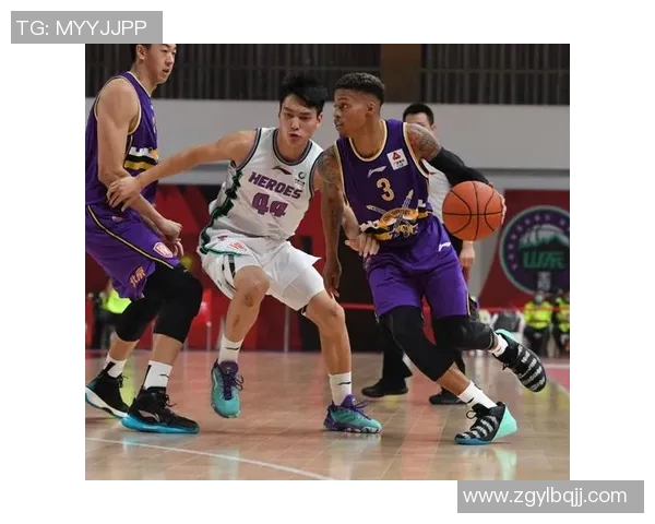 深入探讨北京篮球队团队协作的优势与不足之处分析