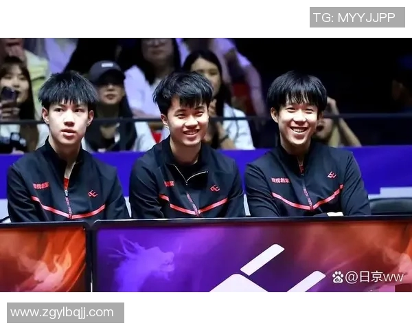 上海羽毛球队在世锦赛中的逆袭之路展现团队精神与不屈斗志 上海羽毛球队在世锦赛中的逆袭之路展现团队精神与不屈斗志